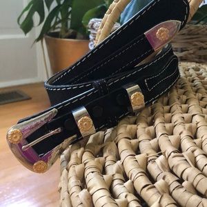 Wrangler Western style suede belt.